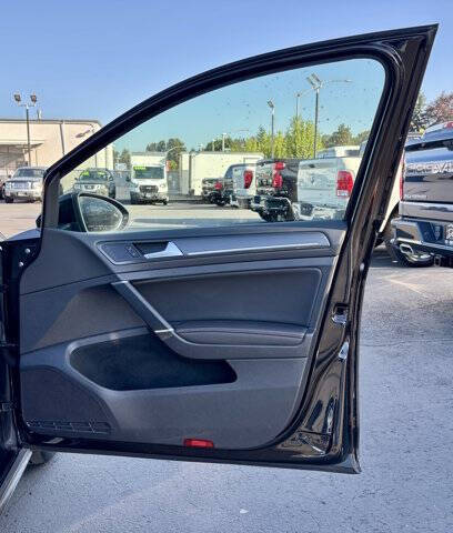 2019 Volkswagen Golf GTI SE