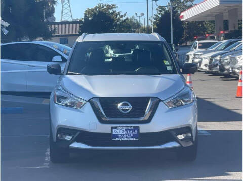 2020 Nissan Kicks SR