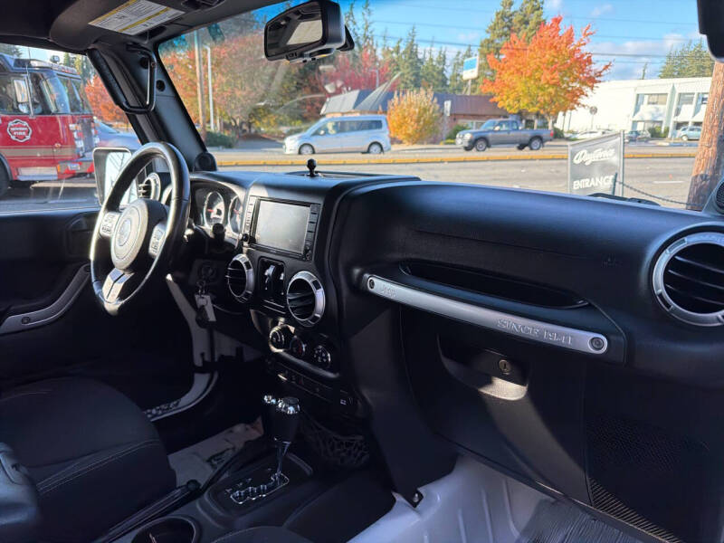 2013 Jeep Wrangler Unlimited Sahara