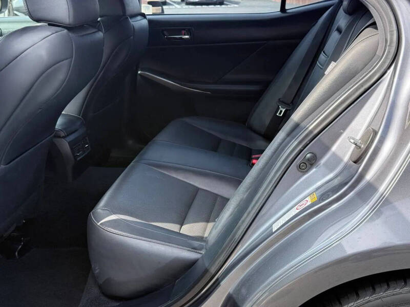 2016 Lexus IS 200t