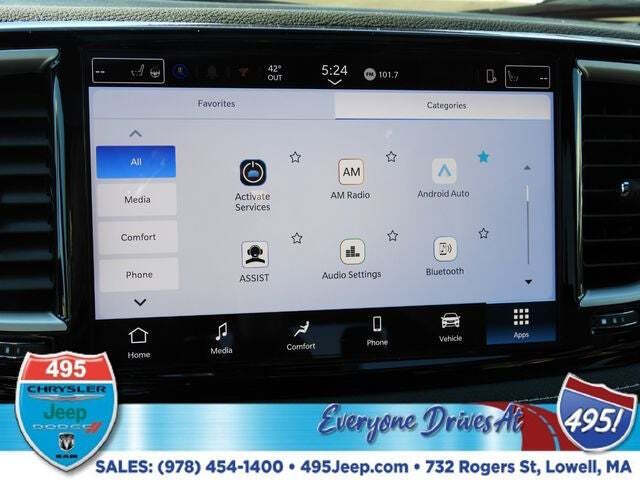2026 Chrysler Pacifica Select