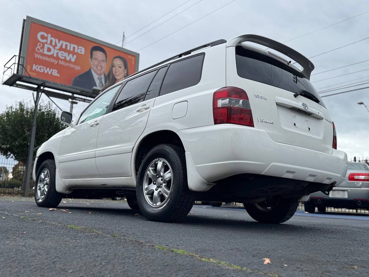 2006 Toyota Highlander for sale at Advanced Premier Auto Portland in Portland, OR