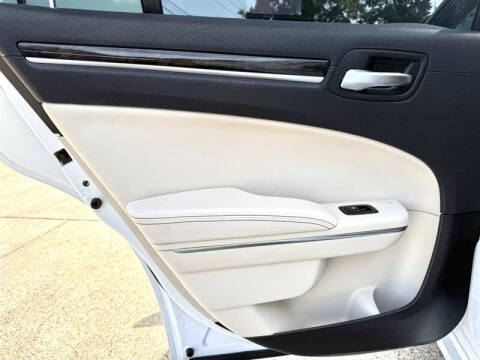 2018 Chrysler 300 Limited