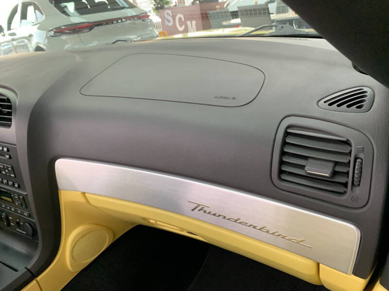 2002 Ford Thunderbird Deluxe