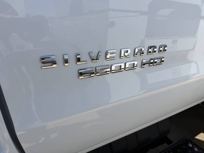 2023 Chevrolet Silverado 5500HD