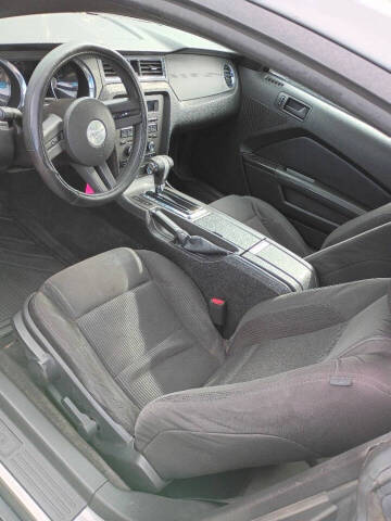 2012 Ford Mustang V6