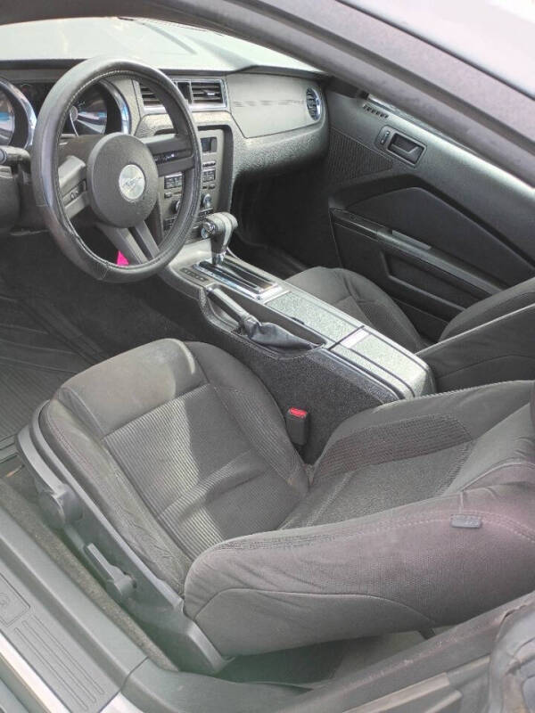 2012 Ford Mustang V6