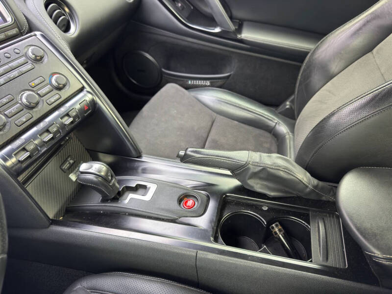 2016 Nissan GT-R Premium