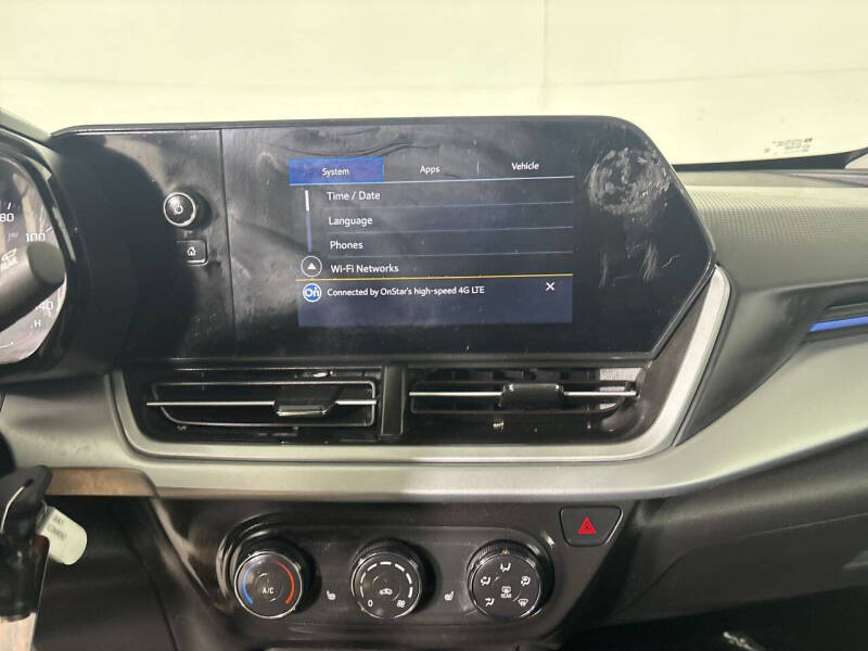 2025 Chevrolet Trax LS