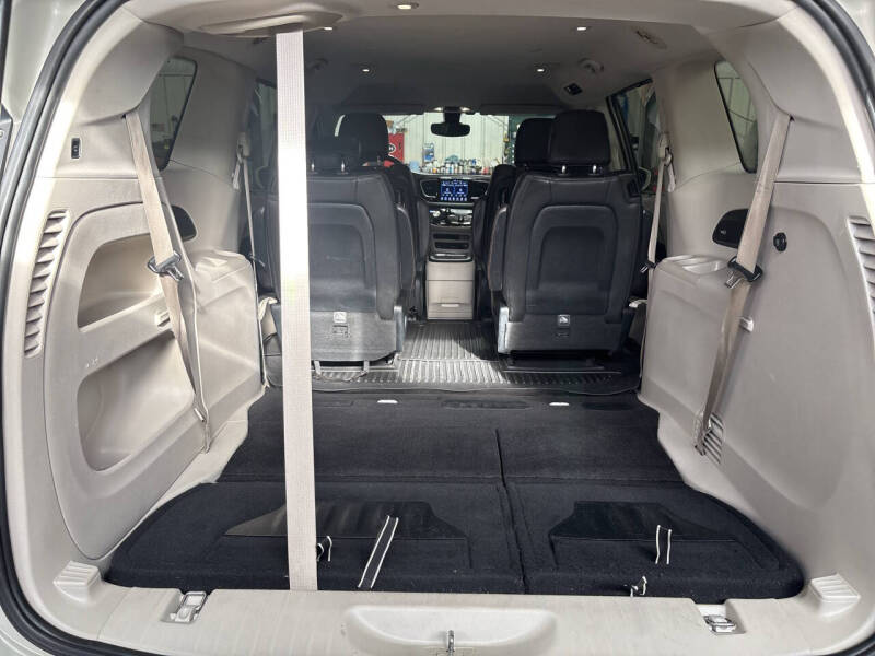 2017 Chrysler Pacifica Touring-L Plus