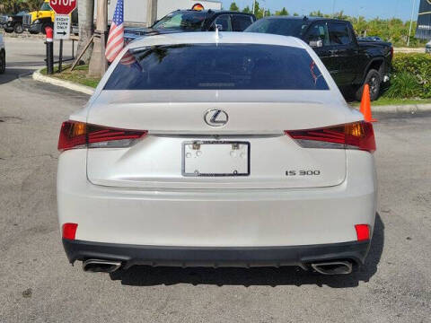 2020 Lexus IS 300
