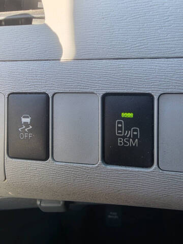 2013 Toyota Sienna SE 8-Passenger