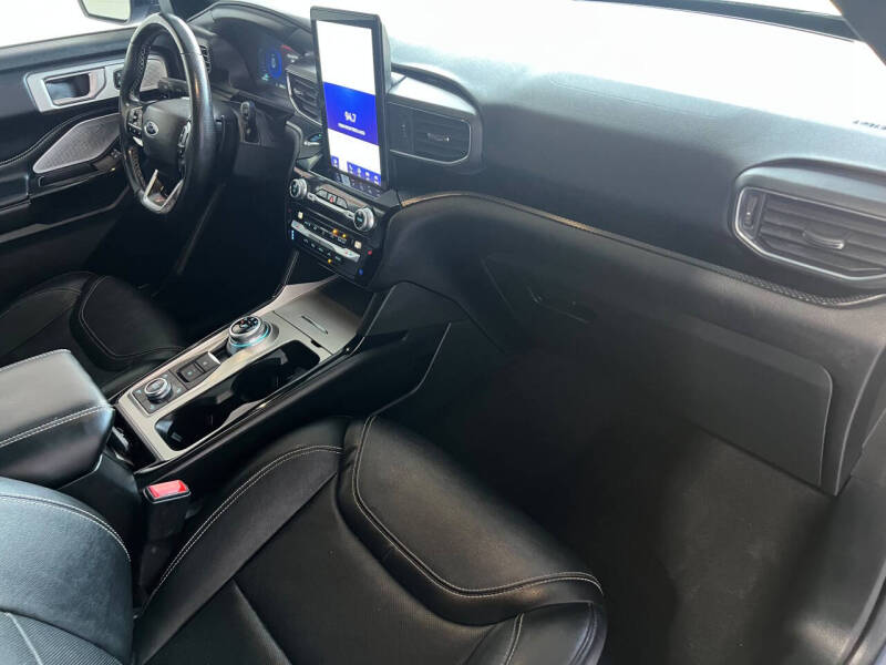 2021 Ford Explorer ST