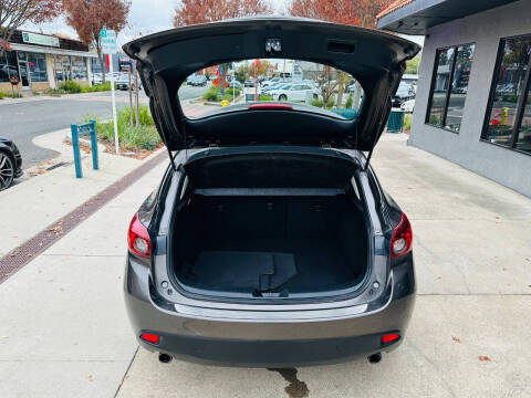 2015 Mazda MAZDA3 i Grand Touring