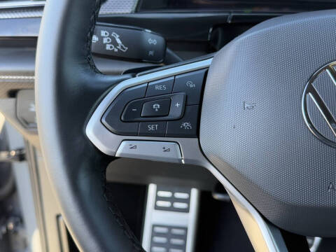 2026 Volkswagen Atlas Cross Sport SEL R-Line Black 4Motion