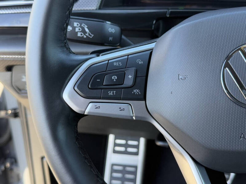 2026 Volkswagen Atlas Cross Sport SEL R-Line Black 4Motion