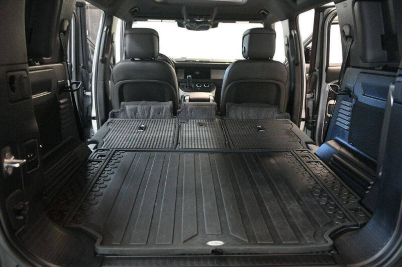 2023 Land Rover Defender 110 X-Dynamic SE