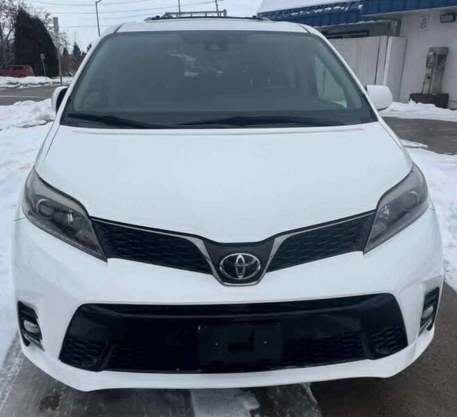 2018 Toyota Sienna SE Premium 8-Passenger