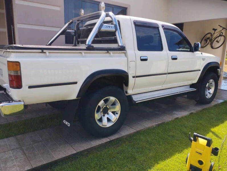 2000 Toyota Hilux
