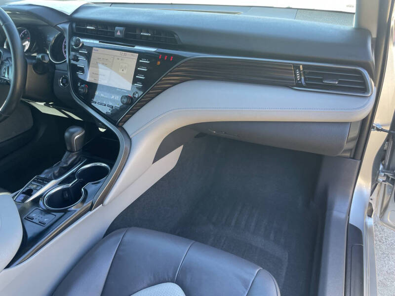 2019 Toyota Camry XLE
