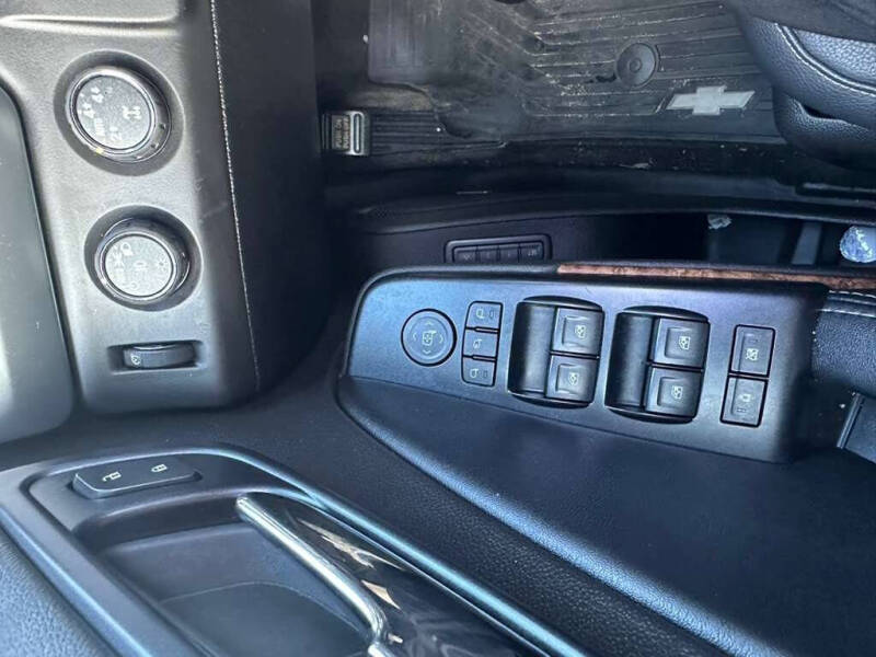 2015 Chevrolet Suburban LTZ