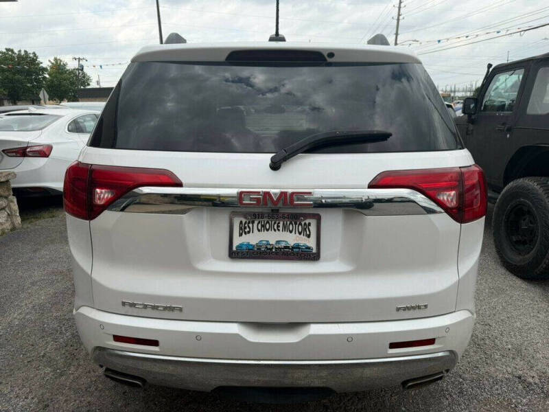 2017 GMC Acadia Denali