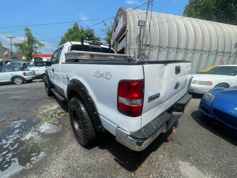 2004 Ford F-150 XL photo 8