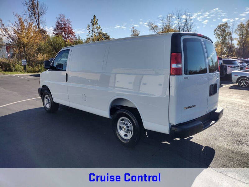 2025 Chevrolet Express 2500