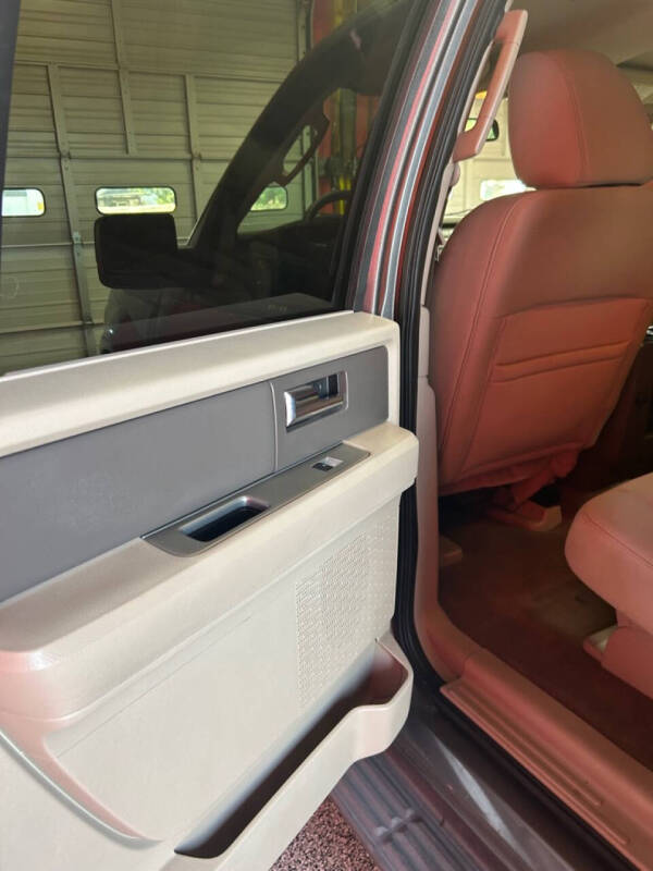 2011 Ford Expedition EL XLT