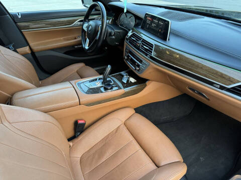 2018 BMW 7 Series 740i