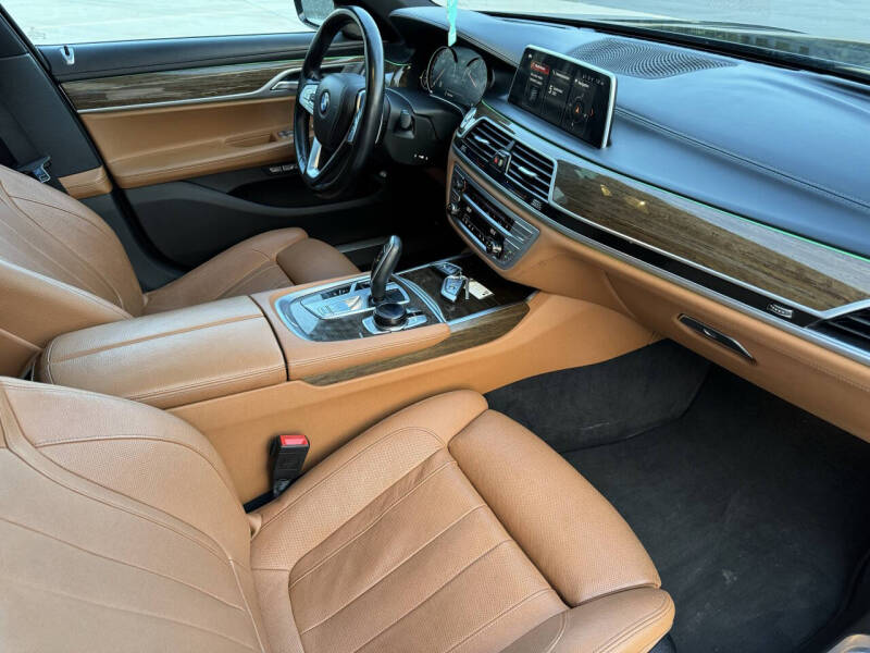2018 BMW 7 Series 740i