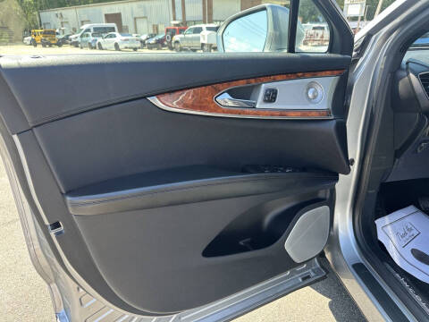 2020 Lincoln Nautilus Reserve