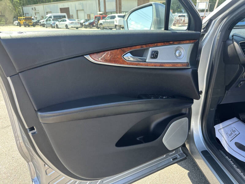 2020 Lincoln Nautilus Reserve