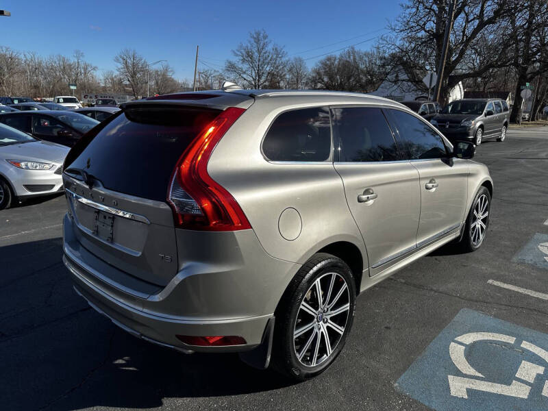 2016 Volvo XC60 T5 Drive-E Premier