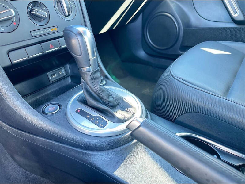 2018 Volkswagen Beetle 2.0T Coast