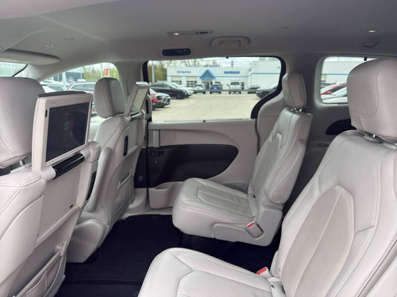 2019 Chrysler Pacifica Touring L Plus
