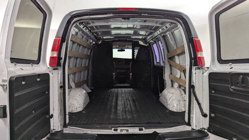 2020 Chevrolet Express 2500