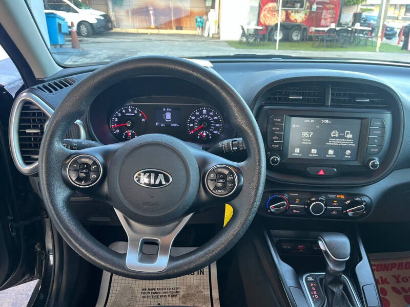 2021 Kia Soul S photo 10