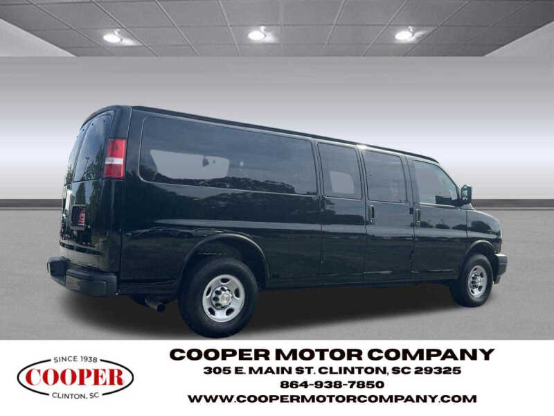 2025 Chevrolet Express LS 3500