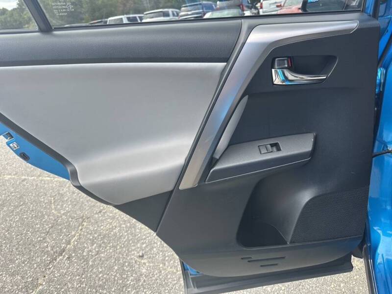 2018 Toyota RAV4 Hybrid XLE