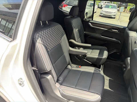 2024 GMC Acadia Denali