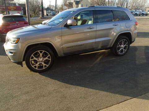 2018 Jeep Grand Cherokee for sale at Nelson Auto Sales in Toulon IL