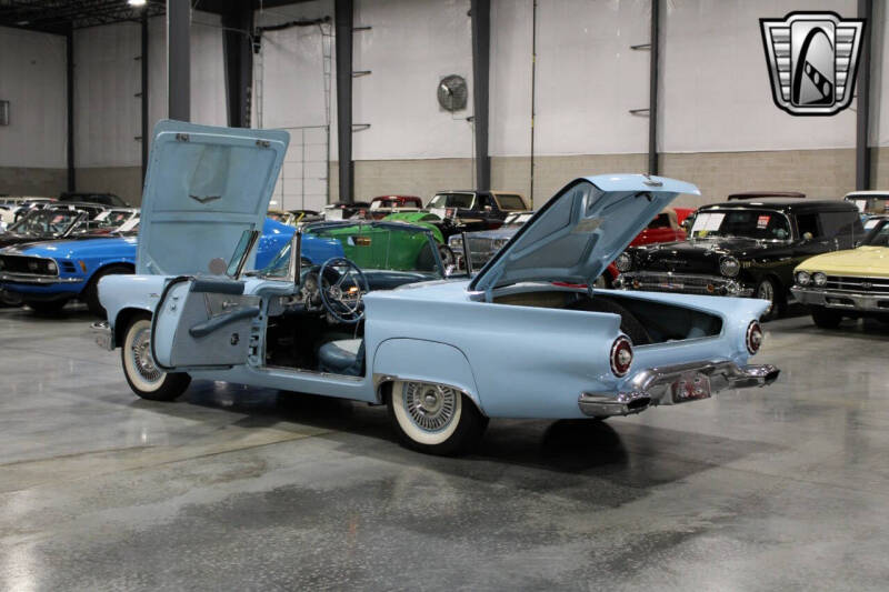 1957 Ford Thunderbird