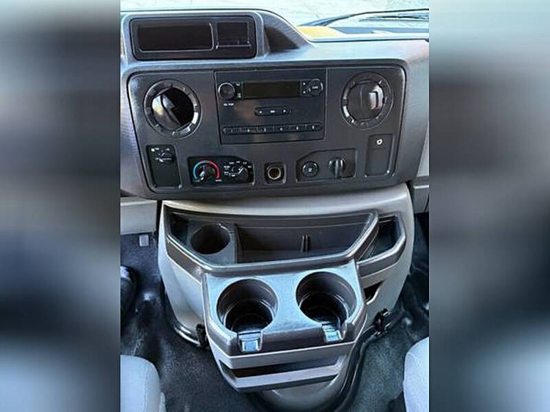 2013 Ford E-Series E-150