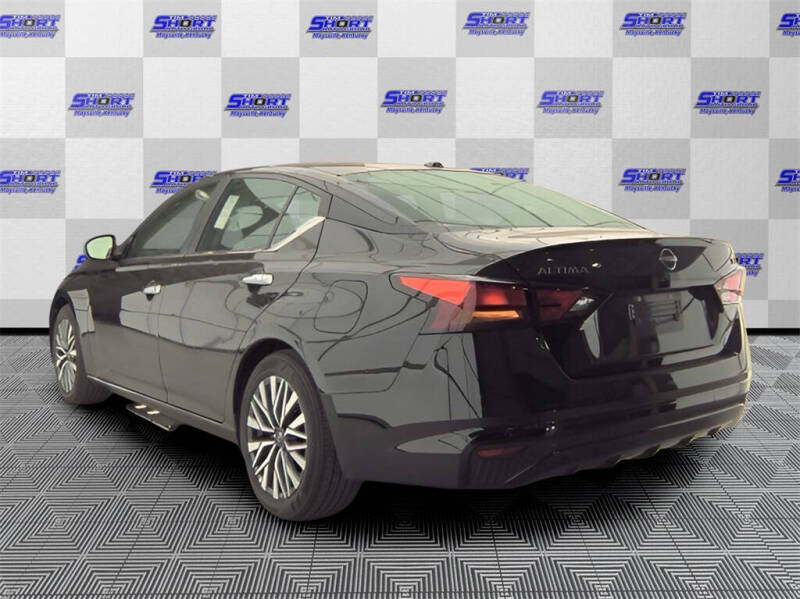 Used 2024 Nissan Altima SV with VIN 1N4BL4DV7RN372440 for sale in Maysville, KY