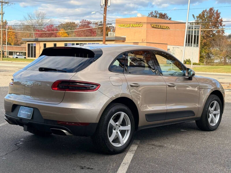 2017 Porsche Macan