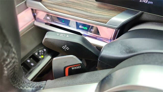 2023 BMW 7 Series 740i