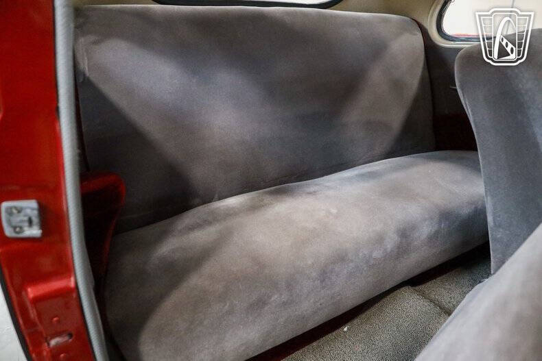 1947 Ford Deluxe