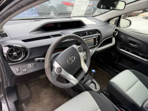 2016 Toyota Prius c Three