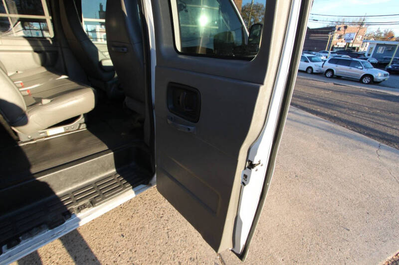 2020 GMC Savana Passenger LS photo 49